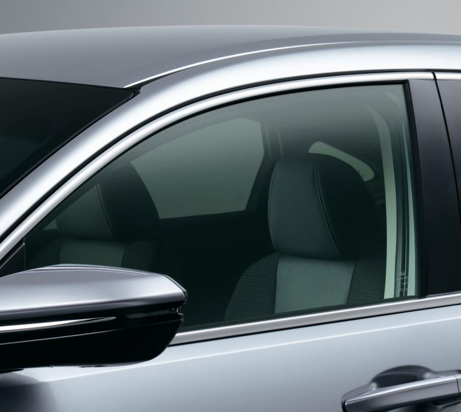 Детали экстерьера Honda Insight Hybrid EX 2018 года  (JP) (фото 17 из 17)